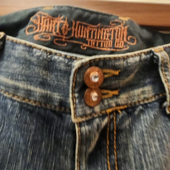 Hart & Huntington Tattoo Co Embroidered Skull & Keys Low Rise Jeans Size 26 - Picture 3 of 6